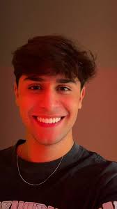 Andrés M.